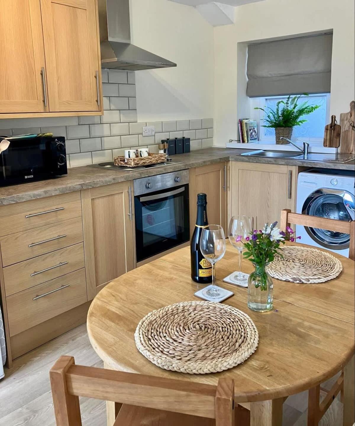 Farmhouse Apartment Saint Ishmaels  Εξωτερικό φωτογραφία